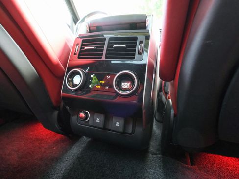 Used 2018 Land Rover Range Rover Sport HSE Dynamic image 18