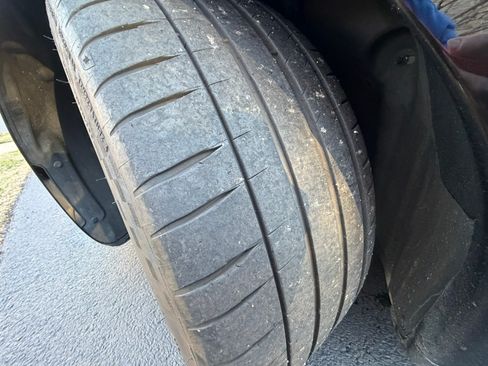 Used 2021 Tesla Model S Plaid image 9