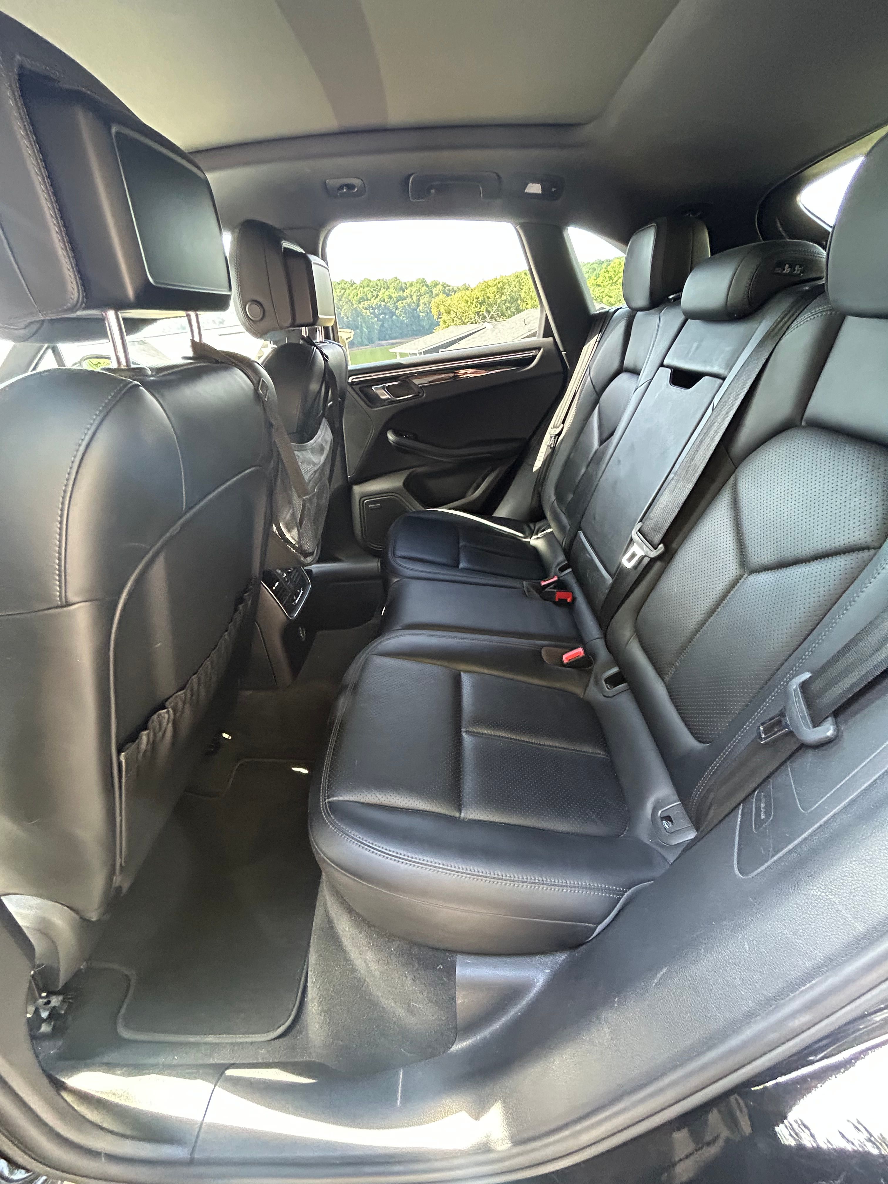 Used 2017 Porsche Macan AWD/4WD image 10
