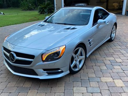 Used 2013 Mercedes-Benz SL 550 image 4