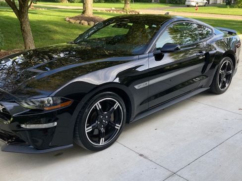 Used 2021 Ford Mustang GT Premium w/ Equipment Group 401A RWD image 10