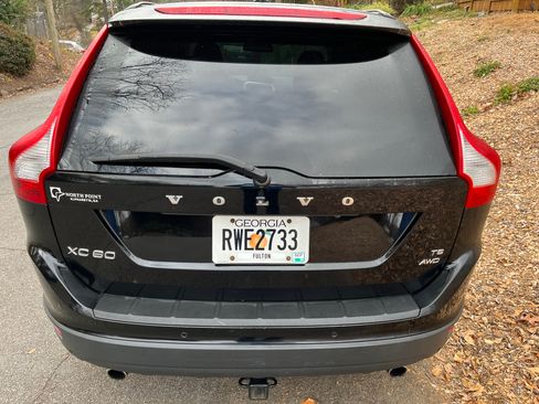 Used 2010 Volvo XC60 T6 image 6