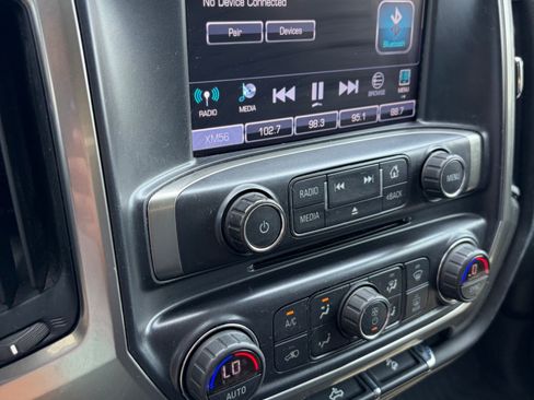 Used 2018 Chevrolet Silverado 1500 LT w/ All Star Edition AWD/4WD image 10