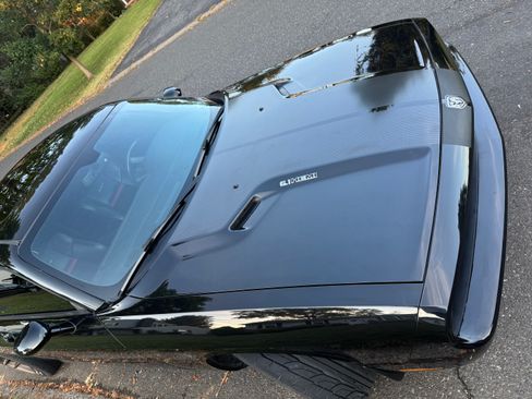 Used 2010 Dodge Challenger SRT8 w/ SRT Option Group II image 4