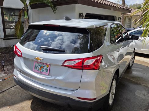 Used 2019 Chevrolet Equinox LS image 6