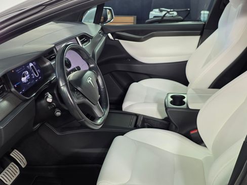 Used 2021 Tesla Model X Performance image 15