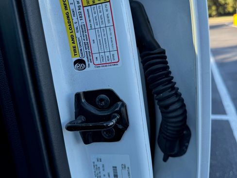 Used 2021 Ford F350 Lariat w/ Chrome Package image 27