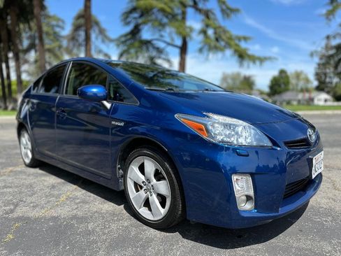 Used 2010 Toyota Prius Five image 4