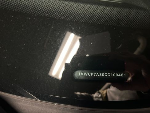 Used 2012 Volkswagen Passat 2.5 SEL Premium image 15