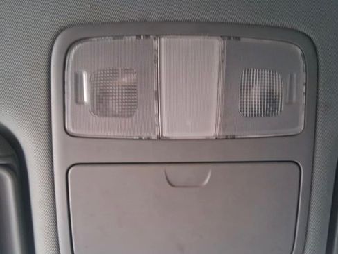 Used 2009 Hyundai Elantra SE image 17