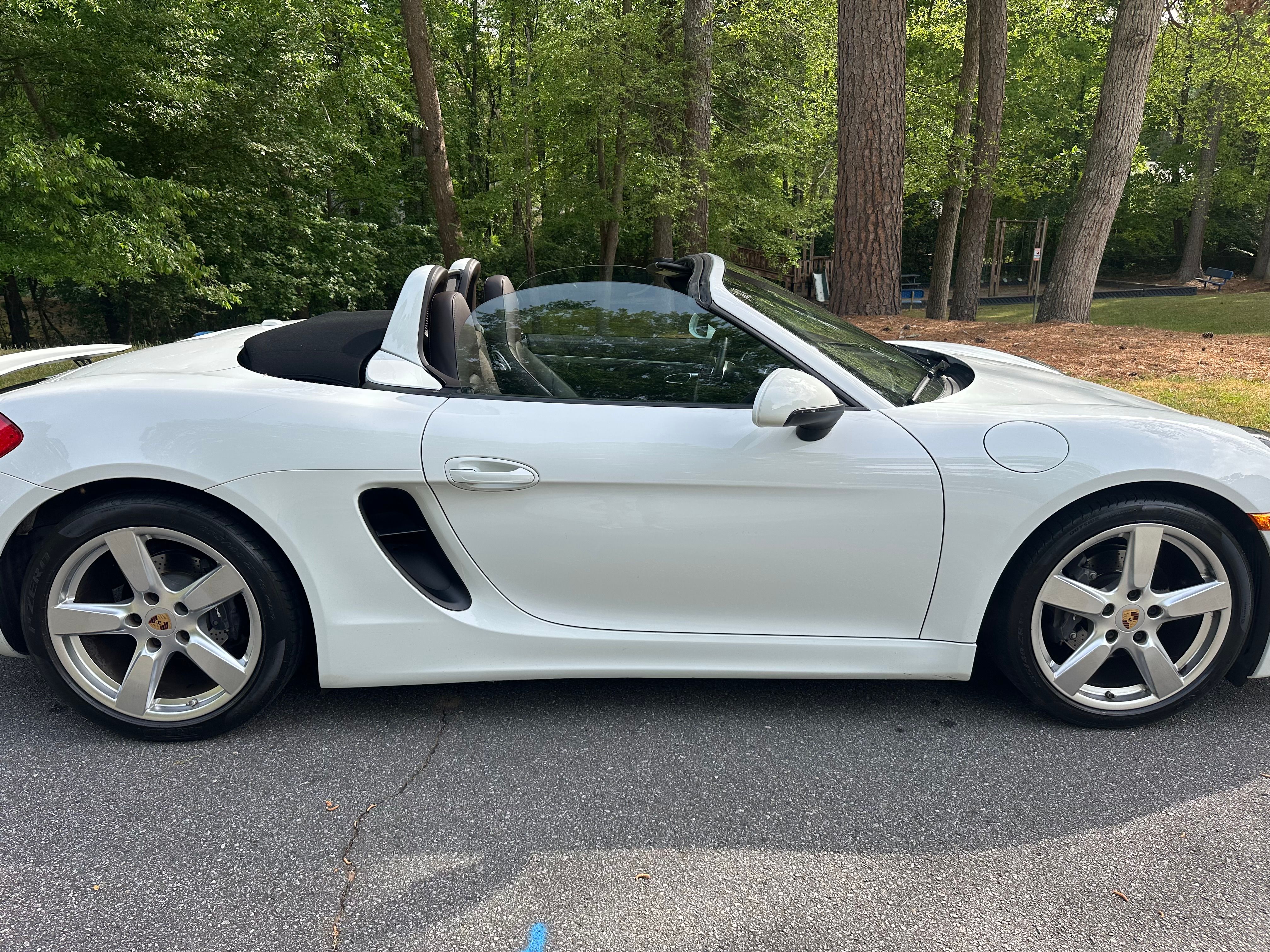 Used 2014 Porsche Boxster RWD image 11