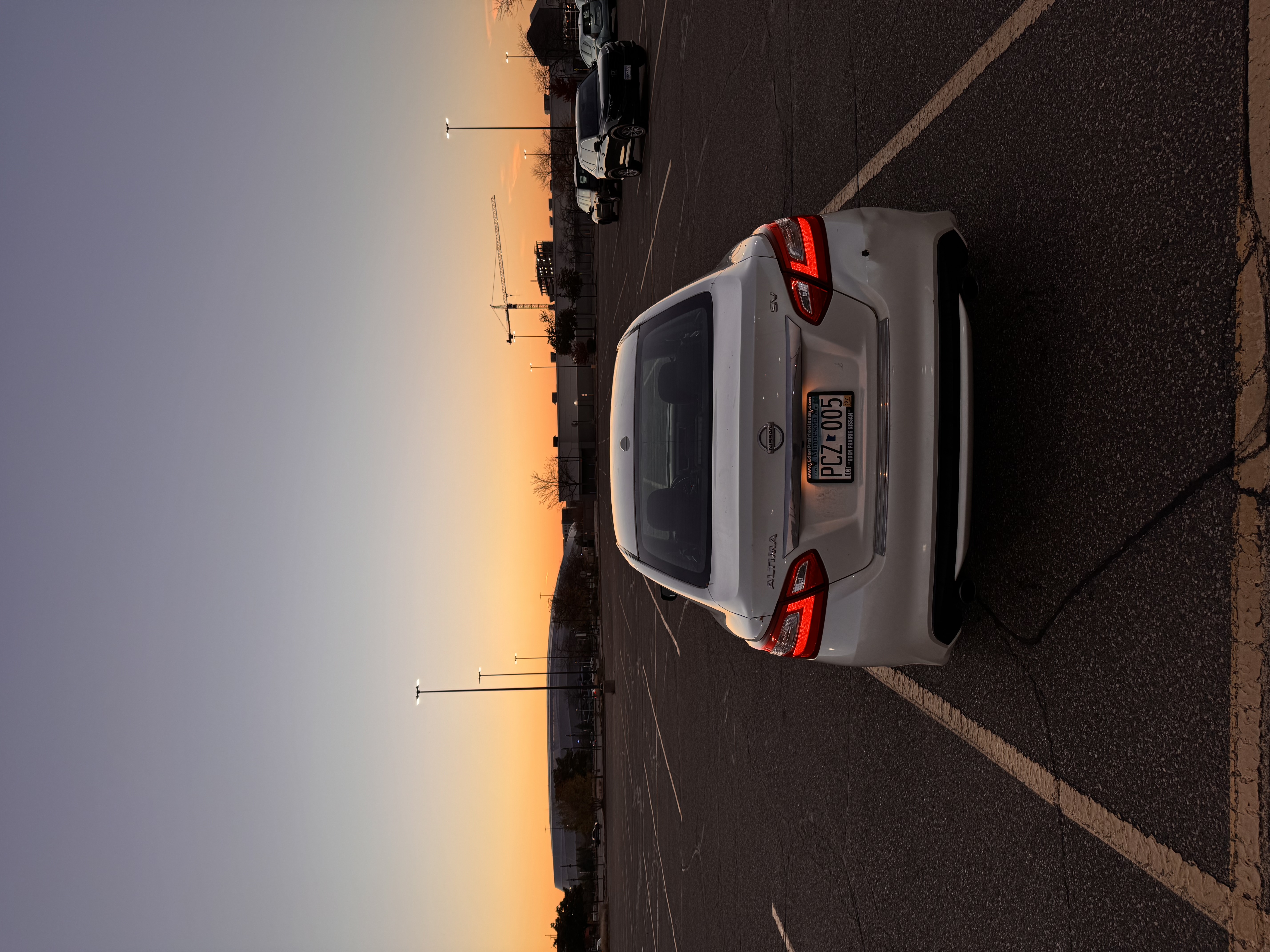 Used 2016 Nissan Altima 2.5 SV FWD image 6