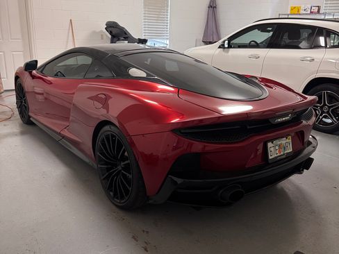 Used 2020 McLaren GT image 1