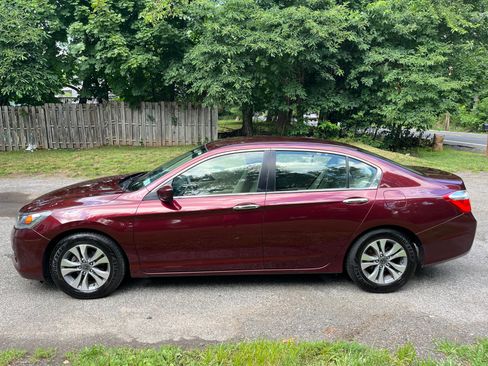 Used 2015 Honda Accord LX image 2