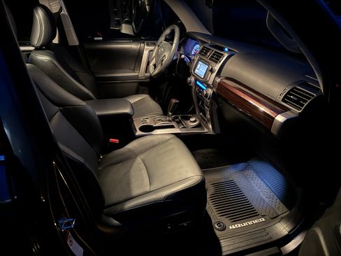 Used 2018 Toyota 4Runner Limited image 5