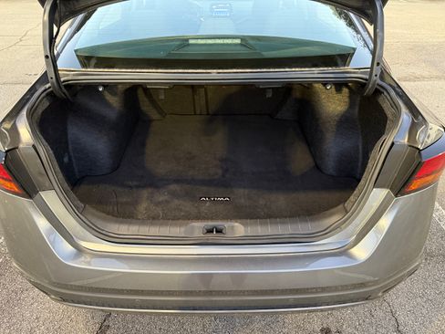 Used 2024 Nissan Altima 2.5 SV image 10