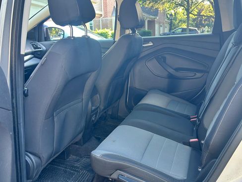Used 2013 Ford Escape SE w/ Class II Trailer Tow Pkg FWD image 5