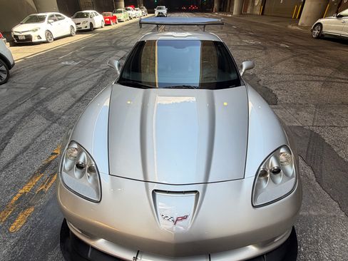 Used 2008 Chevrolet Corvette Z06 w/ Preferred Equipment Group RWD image 2