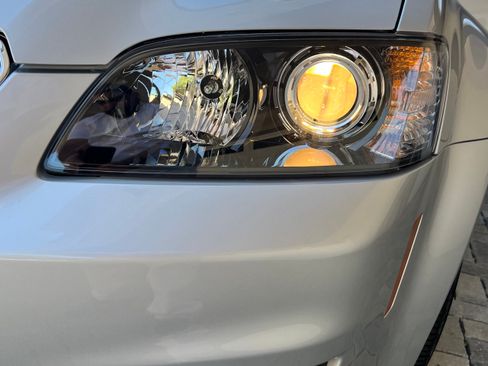 Used 2009 Pontiac G8 GXP image 21