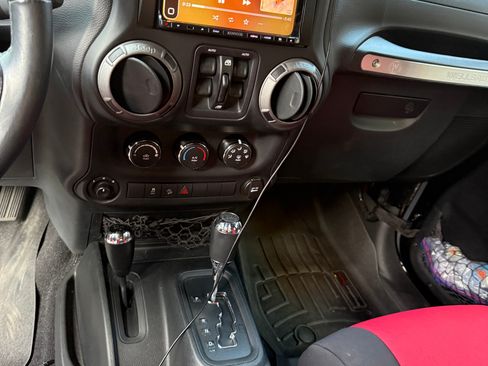 Used 2016 Jeep Wrangler Unlimited Sport w/ Quick Order Package 24S image 11