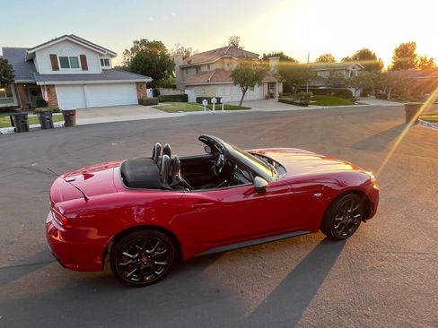 Used 2019 FIAT 124 Spider Abarth w/ Convenience Group image 6