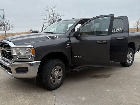 Used 2019 RAM 2500 Big Horn image 12