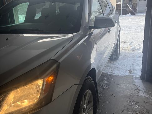 Used 2013 Chevrolet Traverse LT image 8