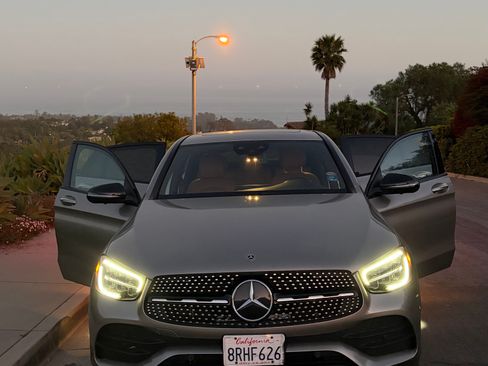 Used 2020 Mercedes-Benz GLC 300 4MATIC Coupe image 9