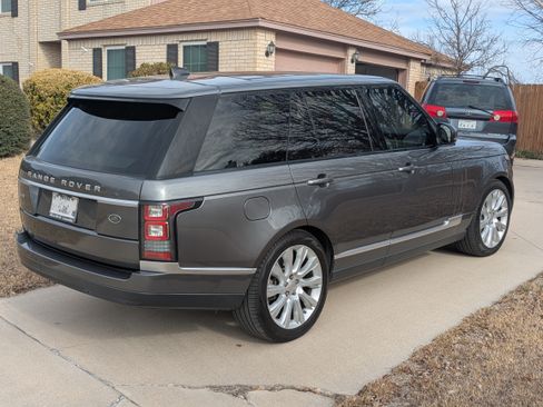 Used 2017 Land Rover Range Rover Supercharged image 6