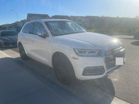 Used 2019 Audi Q5 2.0T Premium Plus w/ Premium Plus Package AWD/4WD image 8
