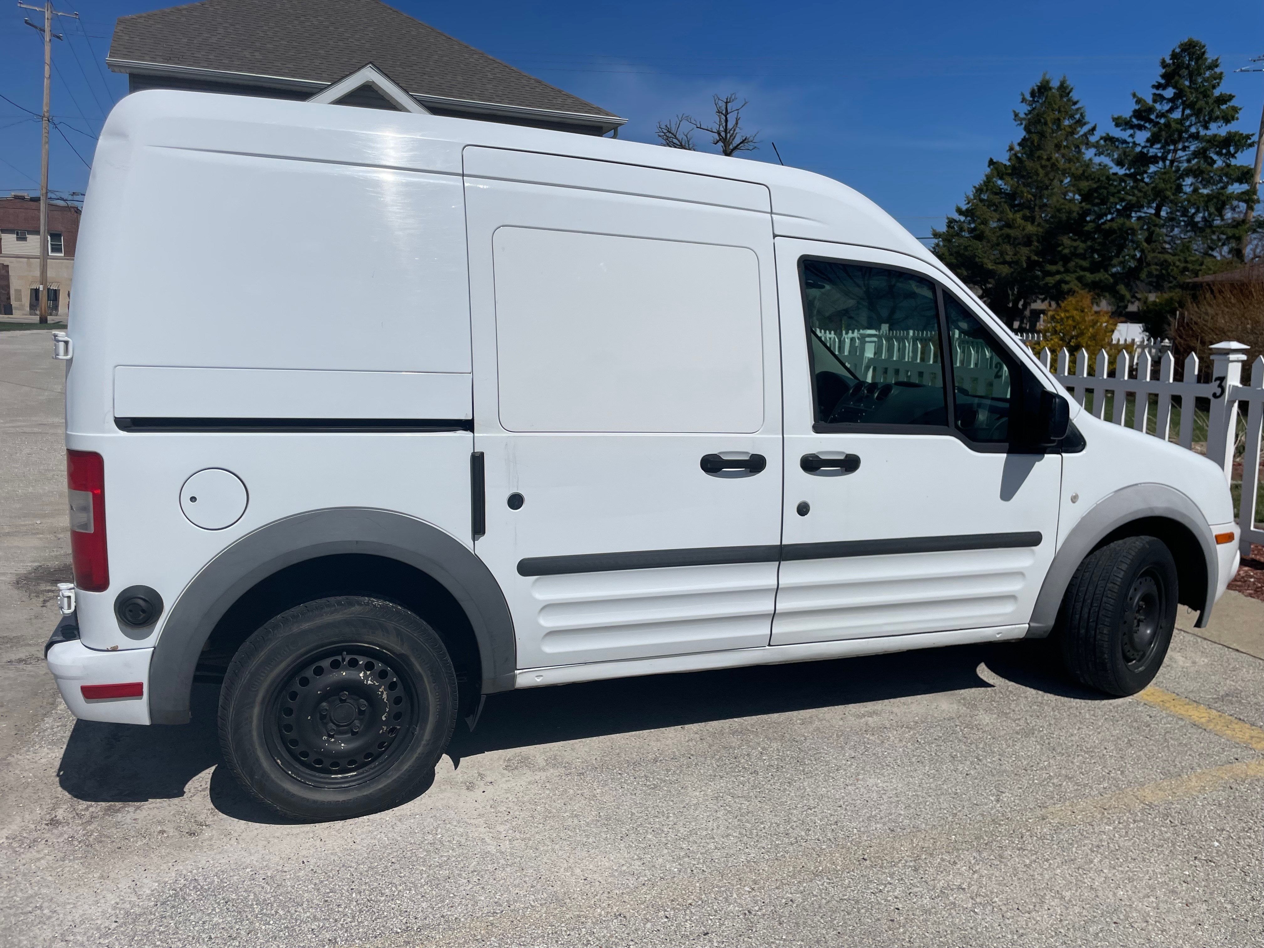 Used 2013 Ford Transit Connect XLT FWD image 1