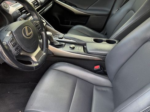 Used 2017 Lexus IS 200t F Sport image 11