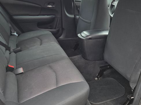 Used 2014 Dodge Avenger SE image 14