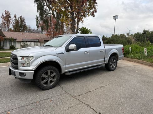 Used 2016 Ford F150 Lariat w/ Equipment Group 502A Luxury image 4