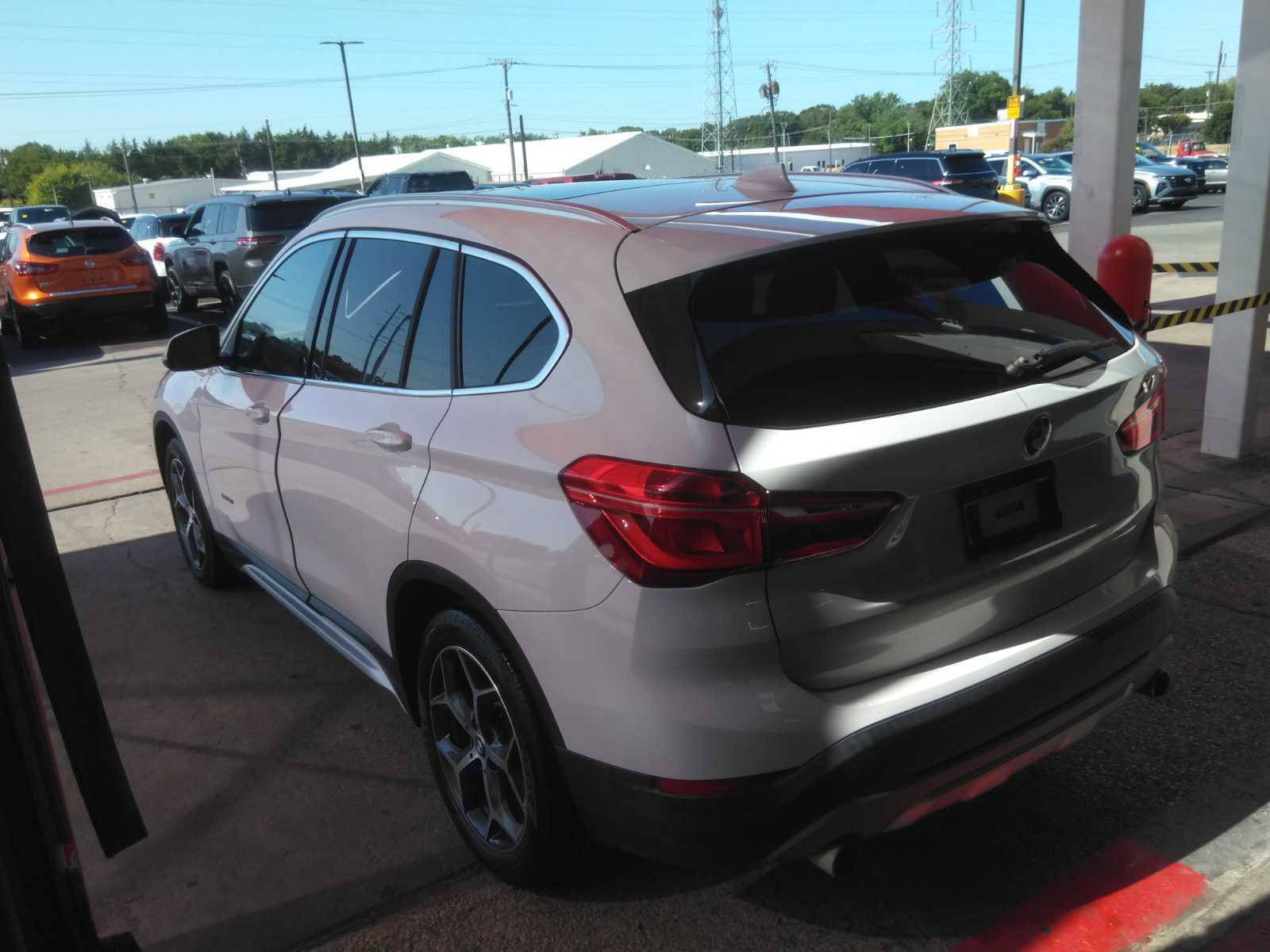Used 2016 BMW X1 xDrive28i AWD/4WD image 11
