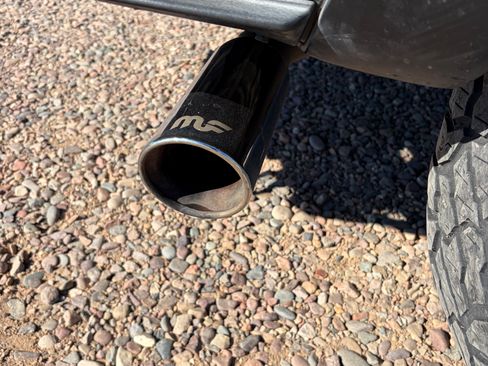 Used 2016 Toyota Tacoma TRD Off-Road w/ Premium & Technology Package image 12