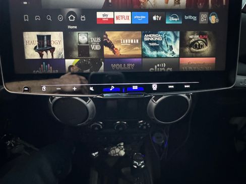 Used 2015 Jeep Wrangler Rubicon image 12