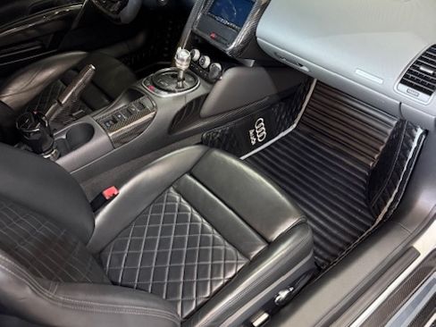 Used 2011 Audi R8 V10 image 11