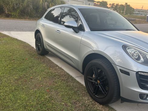 Used 2016 Porsche Macan S image 9