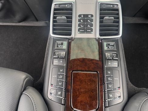 Used 2014 Porsche Panamera Turbo Executive image 21