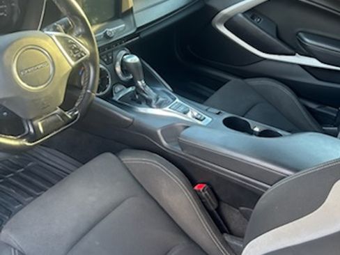 Used 2018 Chevrolet Camaro LT image 5
