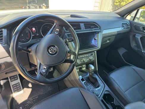 Used 2018 Volkswagen Tiguan SEL image 15