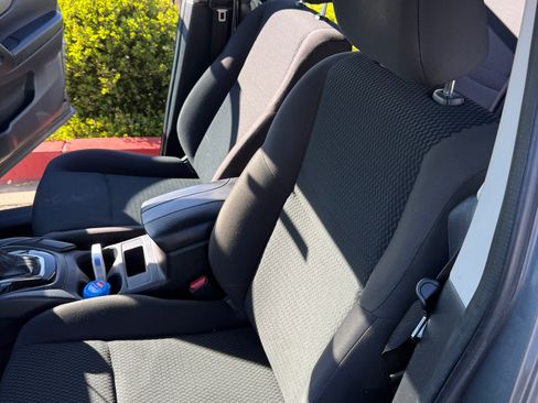 Used 2018 Nissan Rogue Sport S image 10