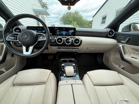 Used 2019 Mercedes-Benz A 220 4MATIC image 8