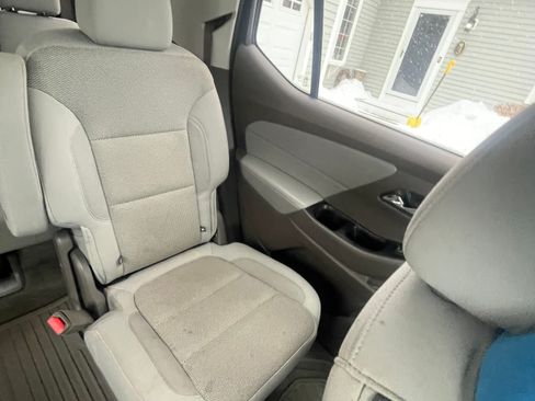 Used 2019 Chevrolet Traverse LT image 16