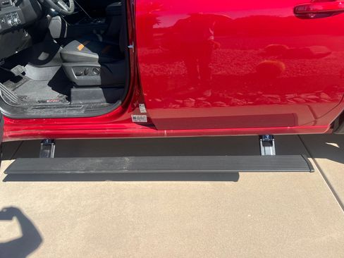 Used 2025 GMC Sierra 3500 AT4 w/ Technology Package image 8