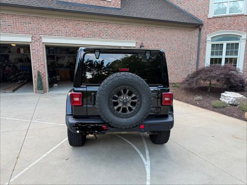Used 2021 Jeep Wrangler Unlimited Rubicon AWD/4WD image 17