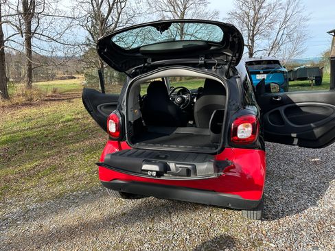 Used 2017 smart fortwo electric drive image 11