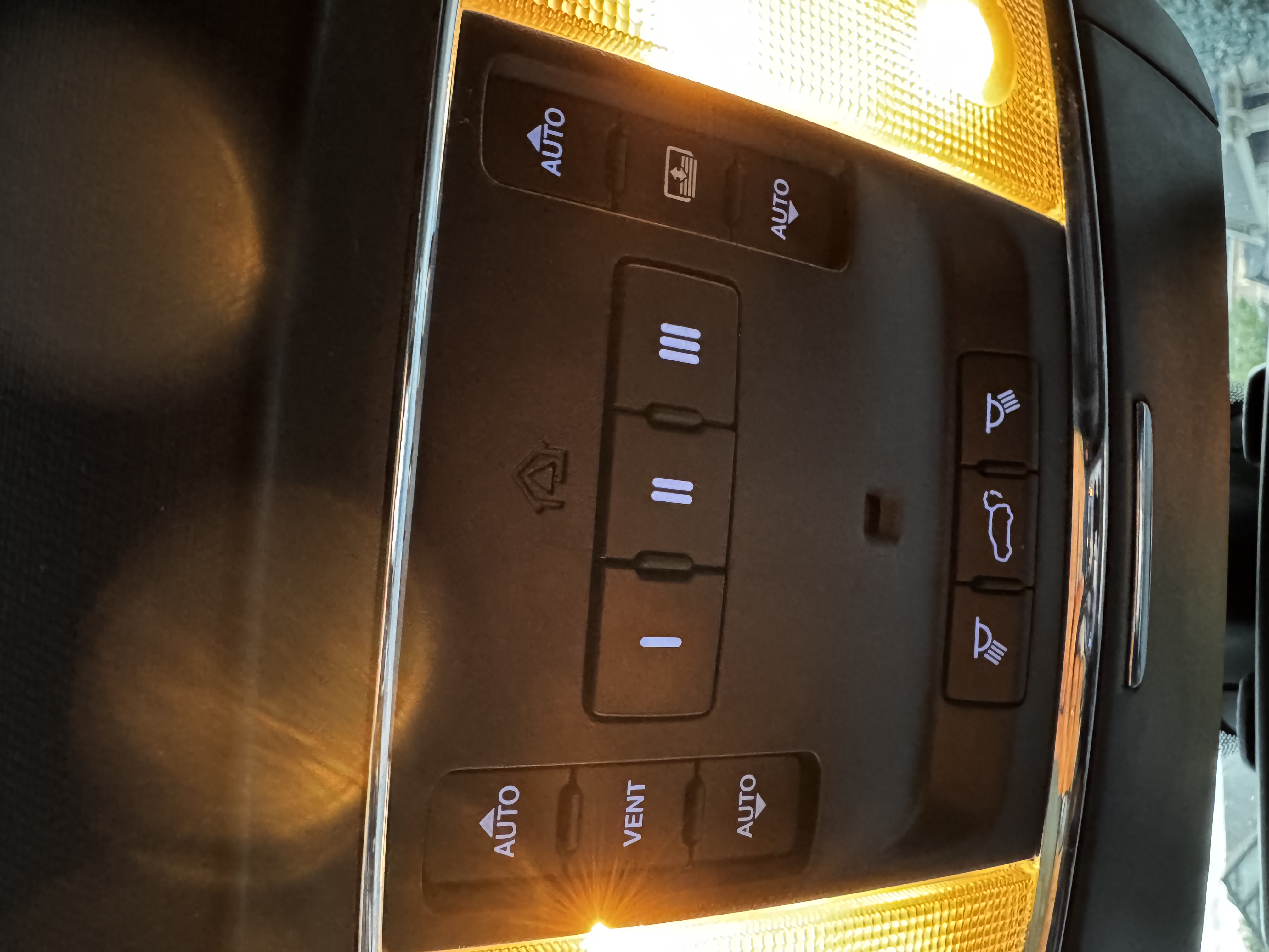 Used 2014 Jeep Grand Cherokee Overland AWD/4WD image 20
