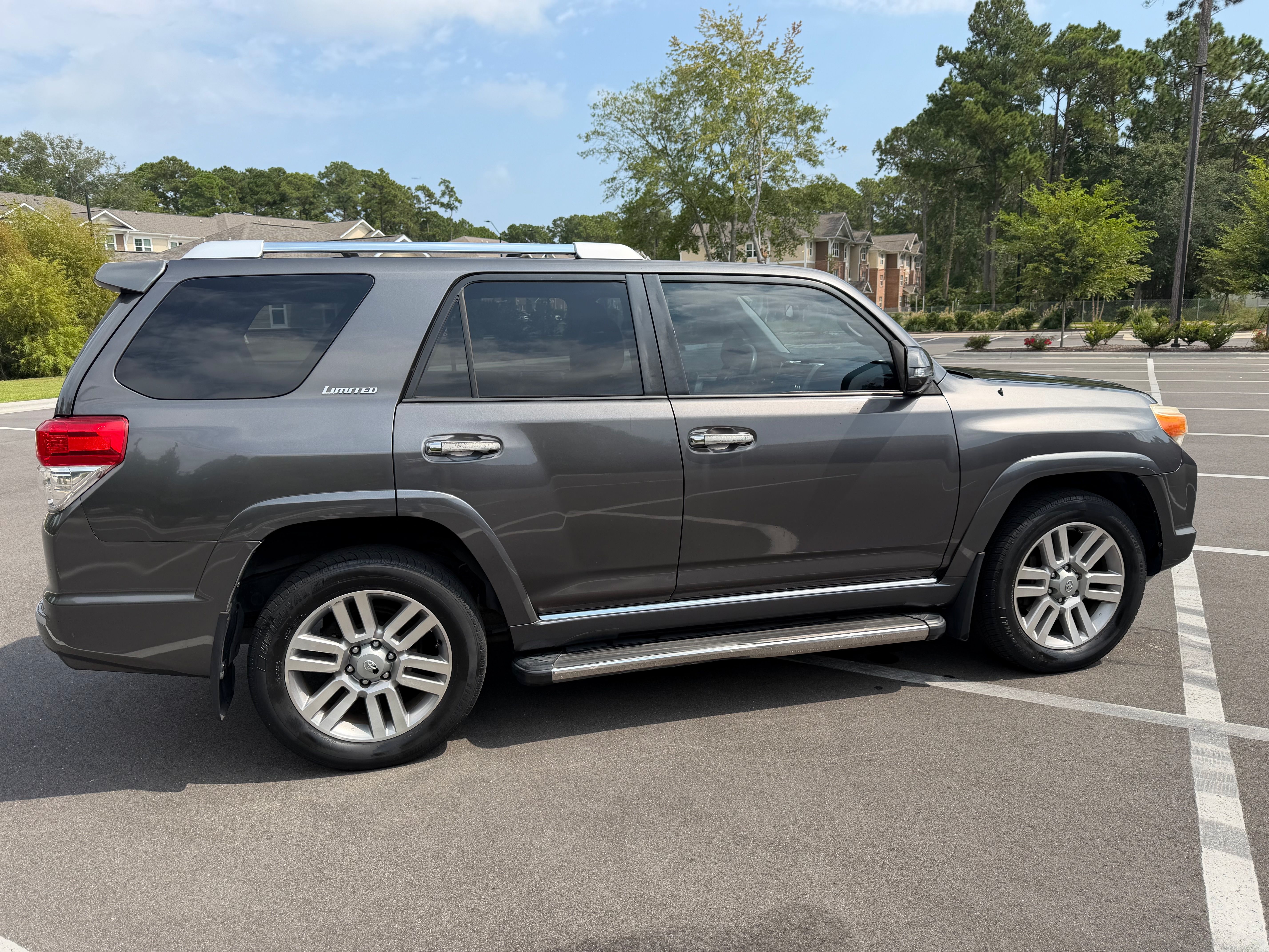 Used 2011 Toyota 4Runner Limited AWD/4WD image 8